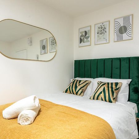 Exquisite Cardiff Apartments- With Garden Lounge & Games Room المظهر الخارجي الصورة