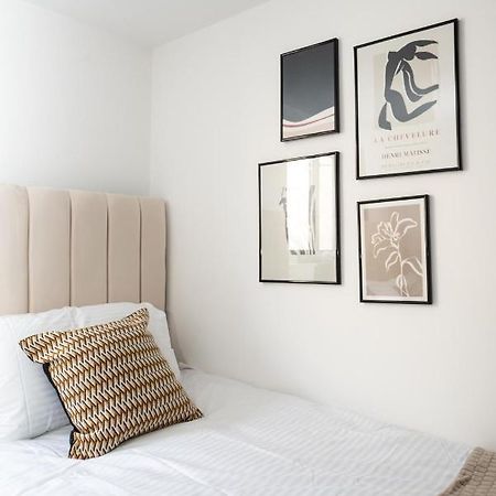 Exquisite Cardiff Apartments- With Garden Lounge & Games Room المظهر الخارجي الصورة