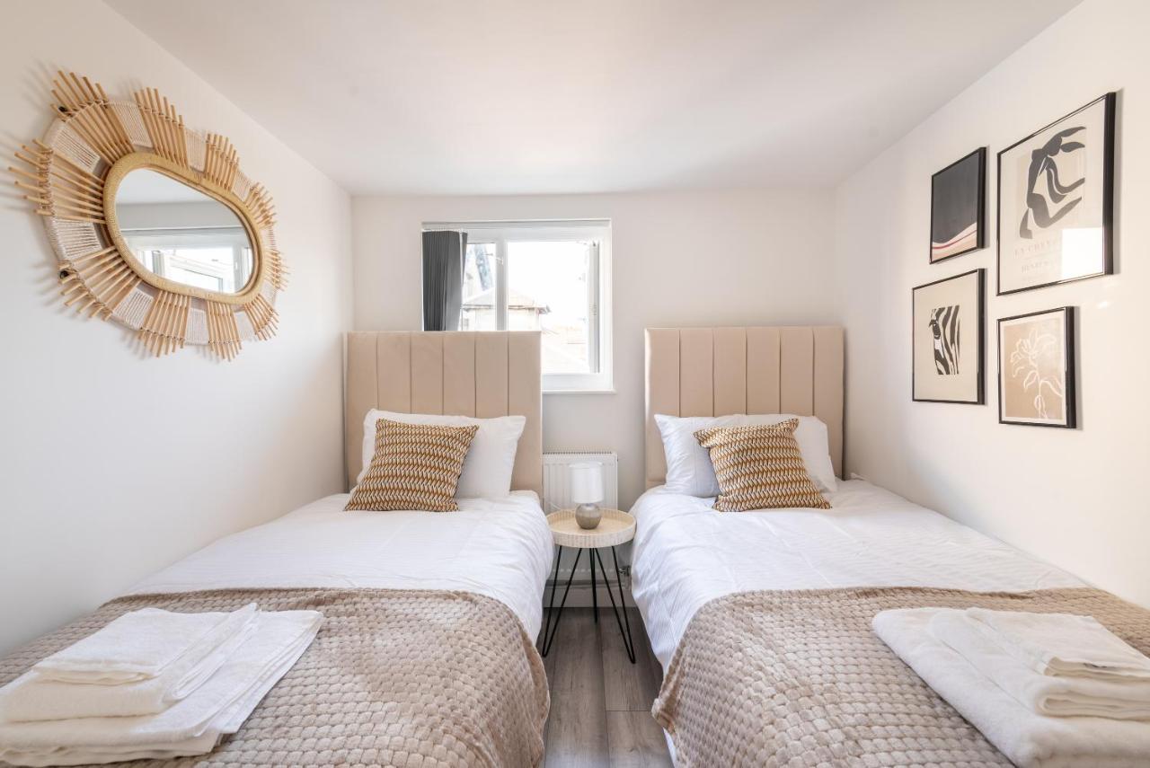 Exquisite Cardiff Apartments- With Garden Lounge & Games Room المظهر الخارجي الصورة