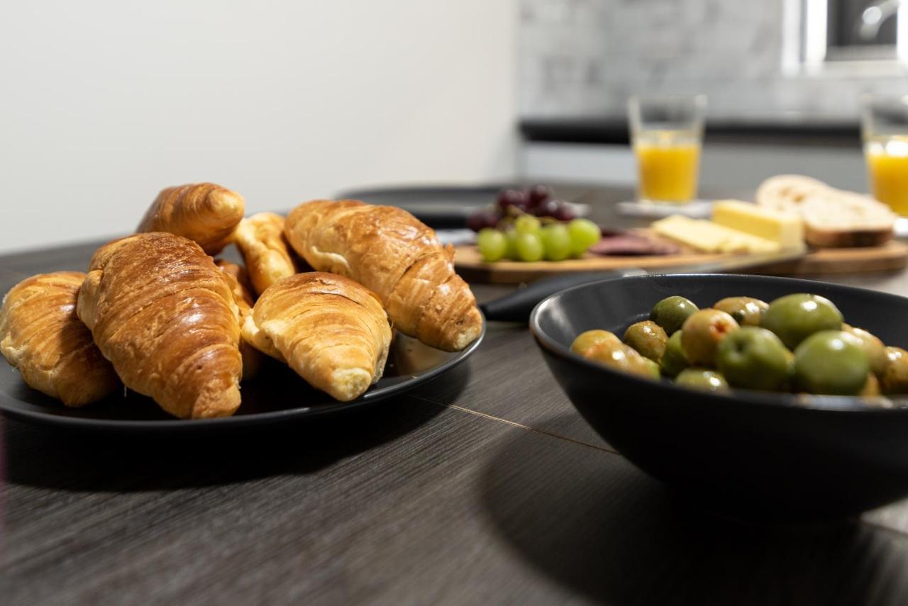 Exquisite Cardiff Apartments- With Garden Lounge & Games Room المظهر الخارجي الصورة