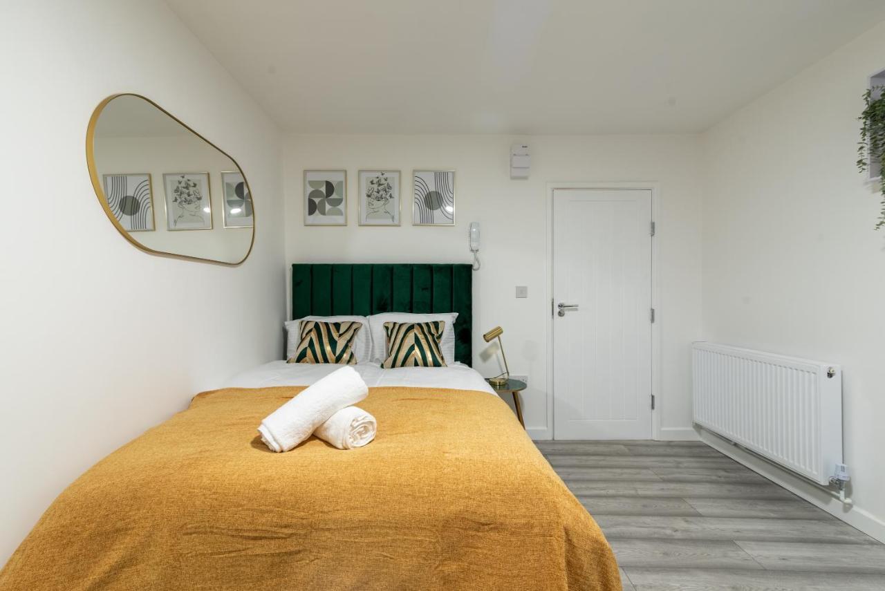 Exquisite Cardiff Apartments- With Garden Lounge & Games Room المظهر الخارجي الصورة