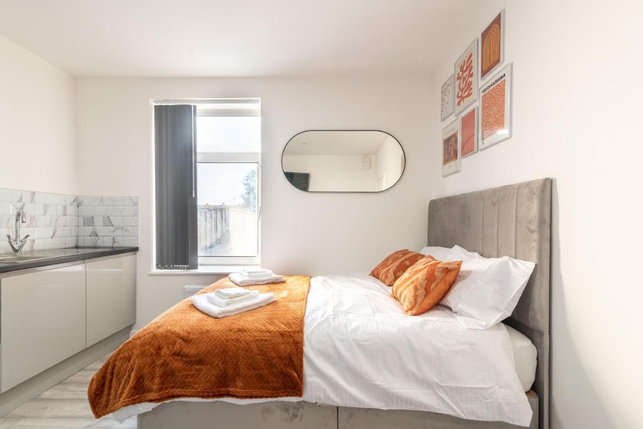 Exquisite Cardiff Apartments- With Garden Lounge & Games Room المظهر الخارجي الصورة