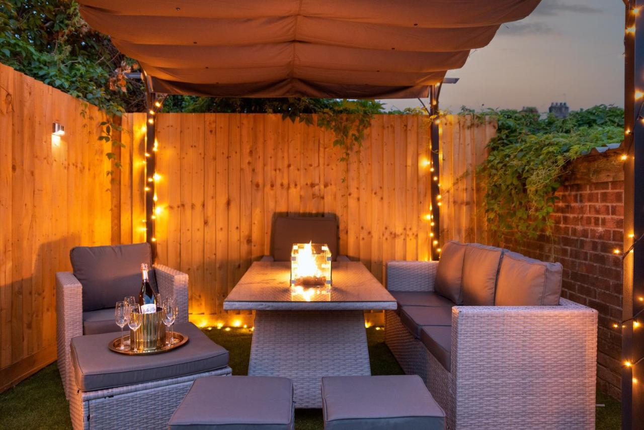 Exquisite Cardiff Apartments- With Garden Lounge & Games Room المظهر الخارجي الصورة